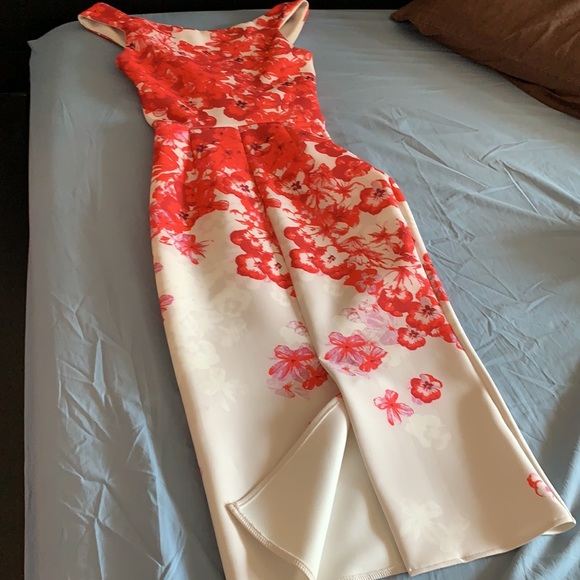 True Violet Bardot Dress - Ombre Red floral/UK 6 - Picture 4 of 4